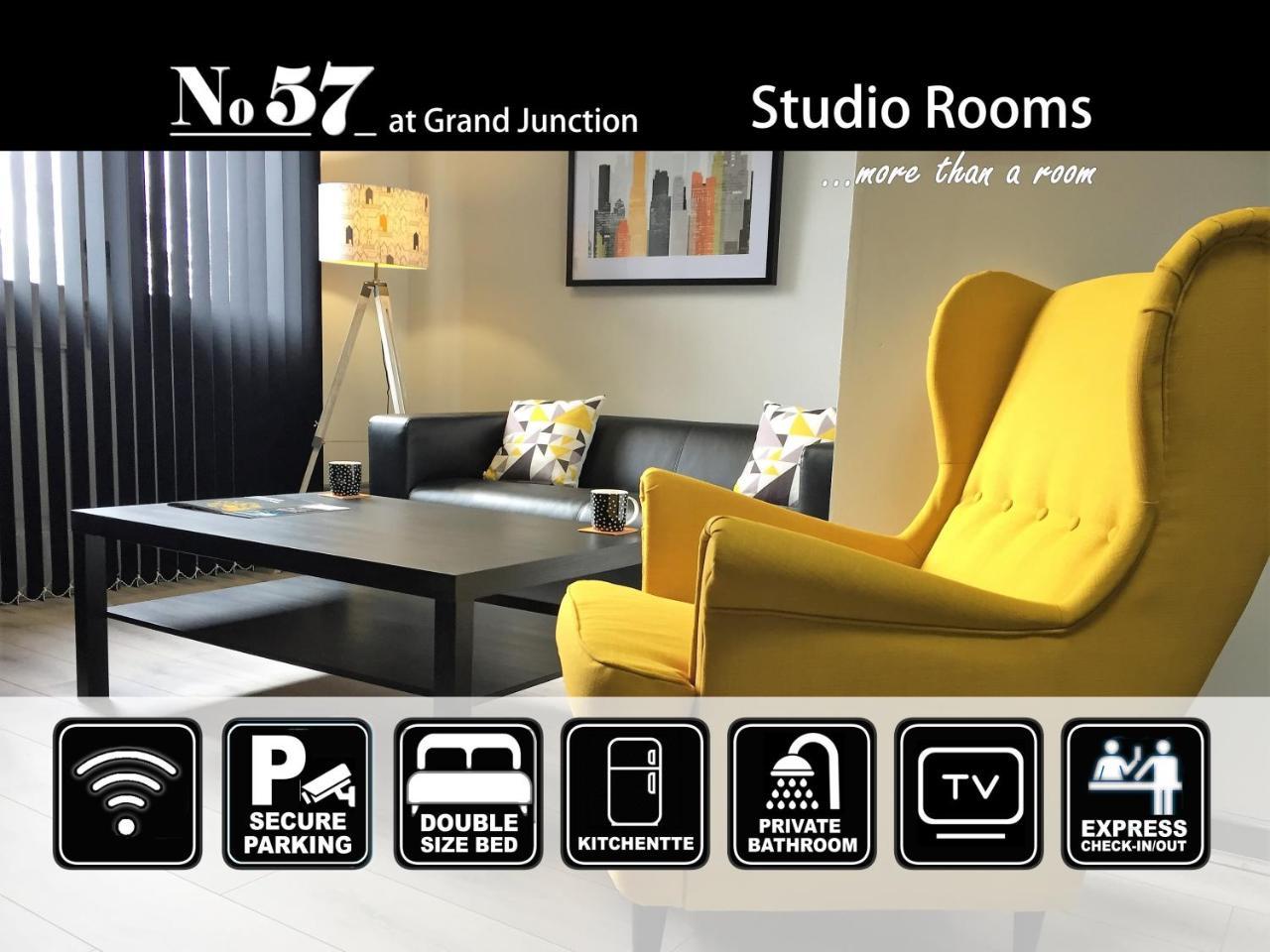 No57 Aparthotel ครูว์ ภายนอก รูปภาพ