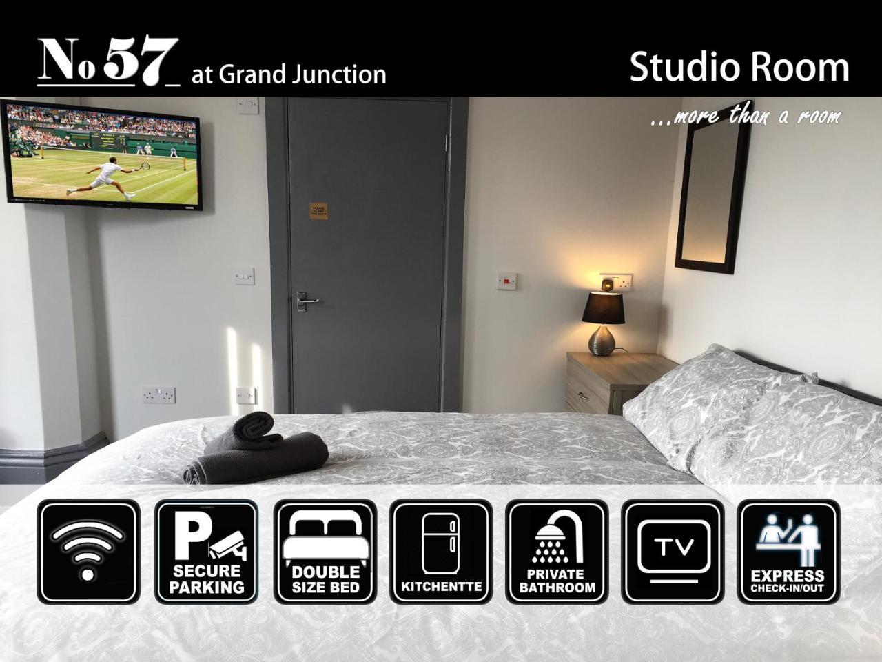 No57 Aparthotel ครูว์ ภายนอก รูปภาพ