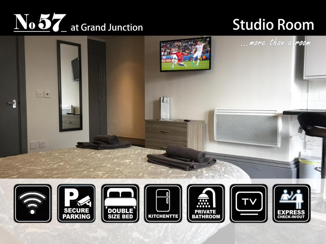 No57 Aparthotel ครูว์ ภายนอก รูปภาพ